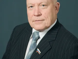 Травматологи-ортопеды Ежовы (по документам семейного фонда Р-142 ГАСДНО, к 80-летию со дня рождения профессора Ю.И. Ежова)